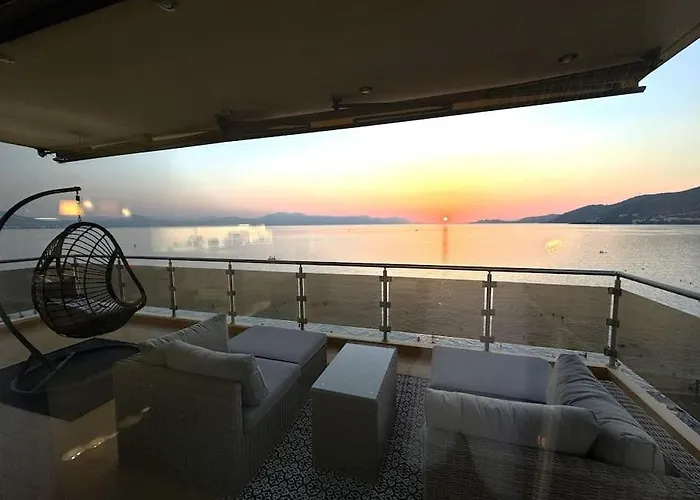 דירה Element Blue לוטראקי